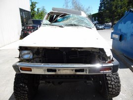 1986 TOYOTA RUNNER WHITE SR5 4WD MT 2.4 Z19599